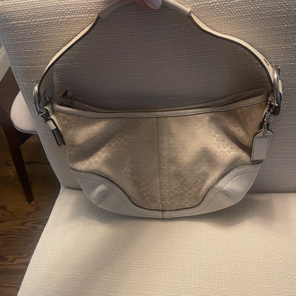 Coach Cream Shoulder Bag - Picture 1 of 3